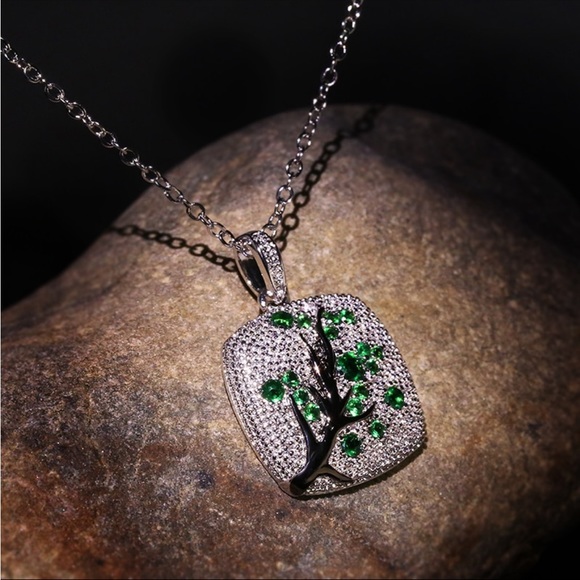 New Women’s Leaves Branch Tree CZ Diamond Necklace - Picture 3 of 4